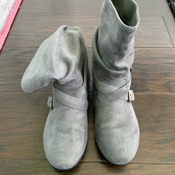 LIKE NEW Suede Boots - Picture 4 of 5